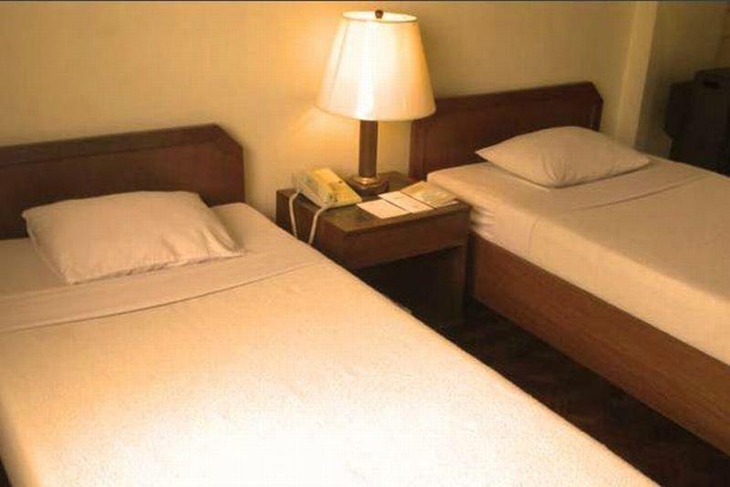 Sunny Bay Suites Manila Dış mekan fotoğraf