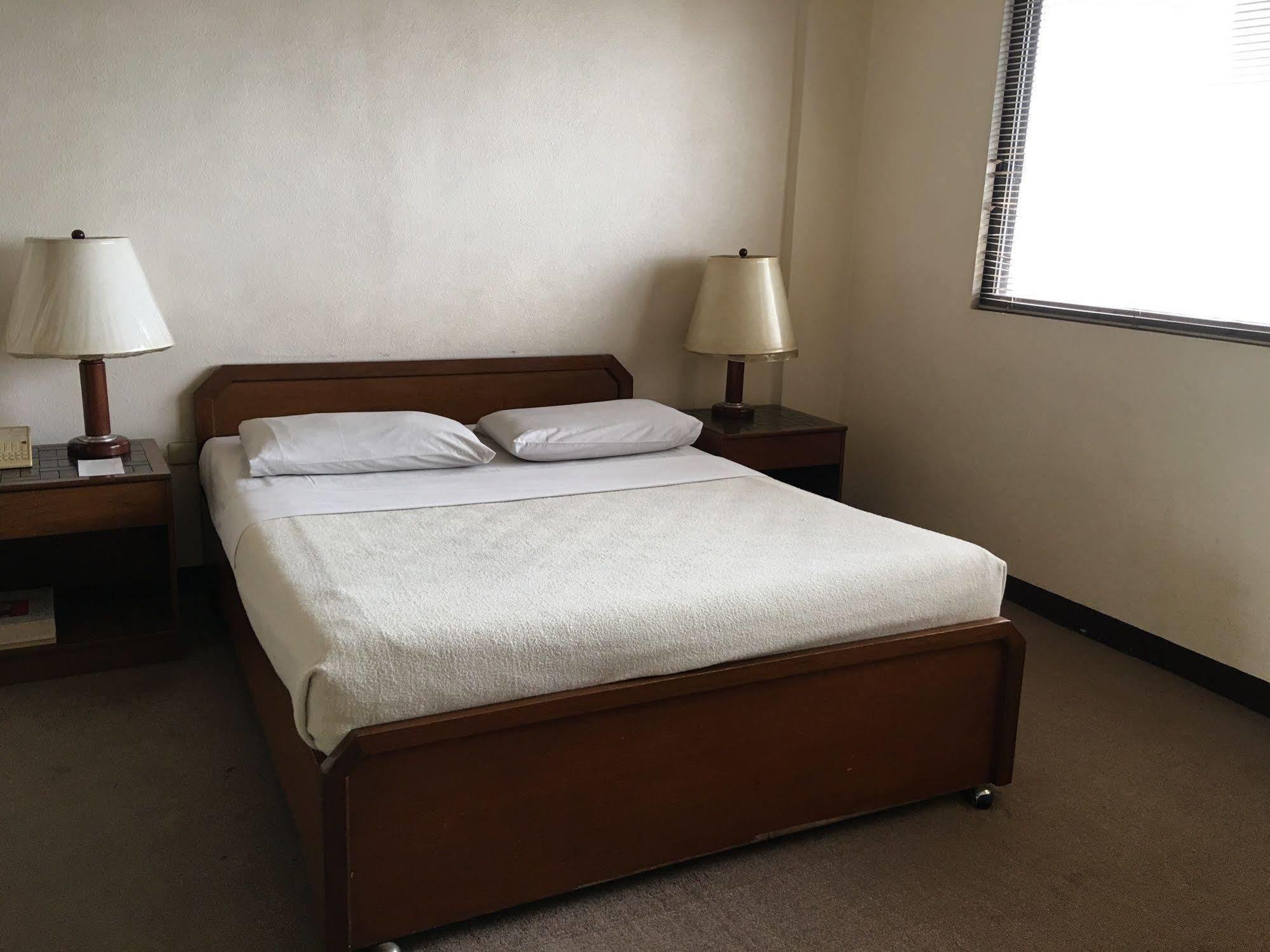 Sunny Bay Suites Manila Dış mekan fotoğraf