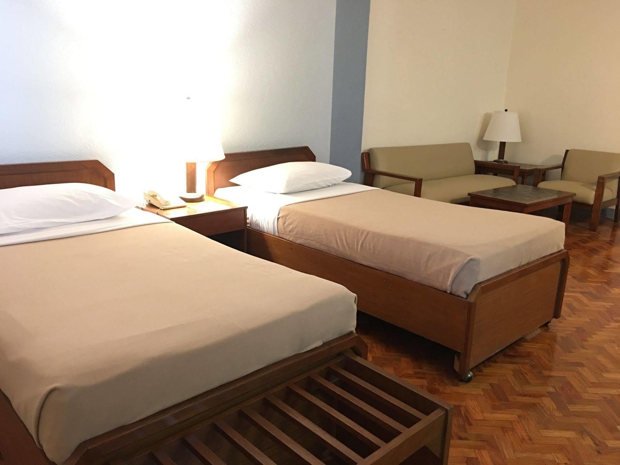 Sunny Bay Suites Manila Dış mekan fotoğraf